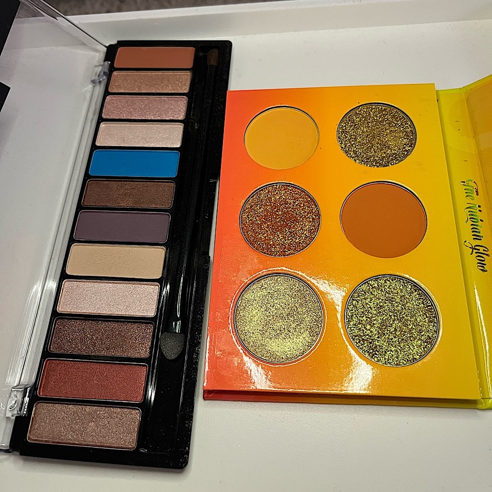 2 eyeshadow palettes